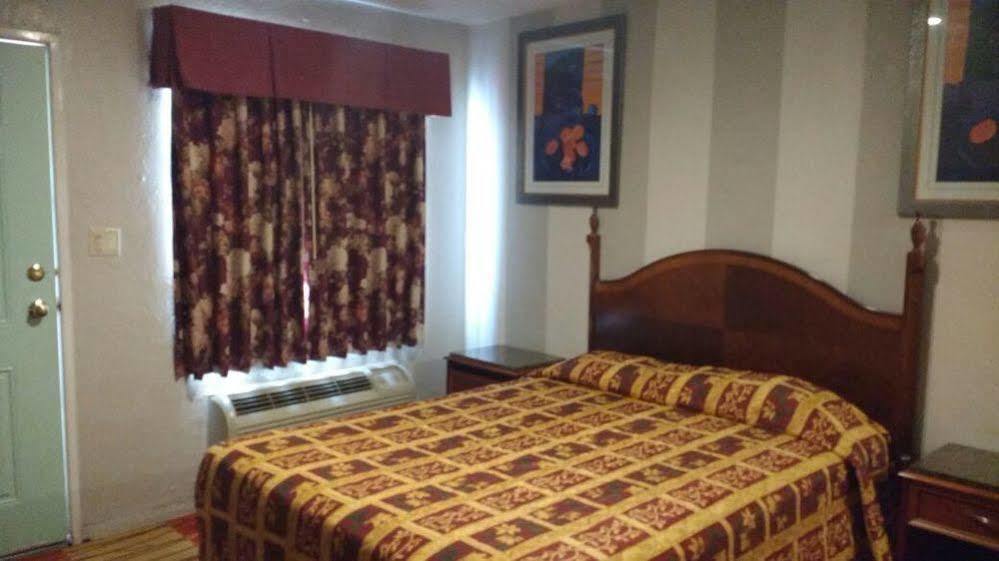 La Petite Rouge Motel 圣地亚哥 外观 照片